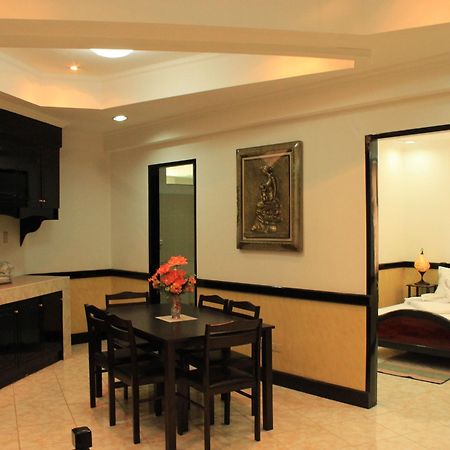 Green One Hotel Lapu-Lapu City Eksteriør billede