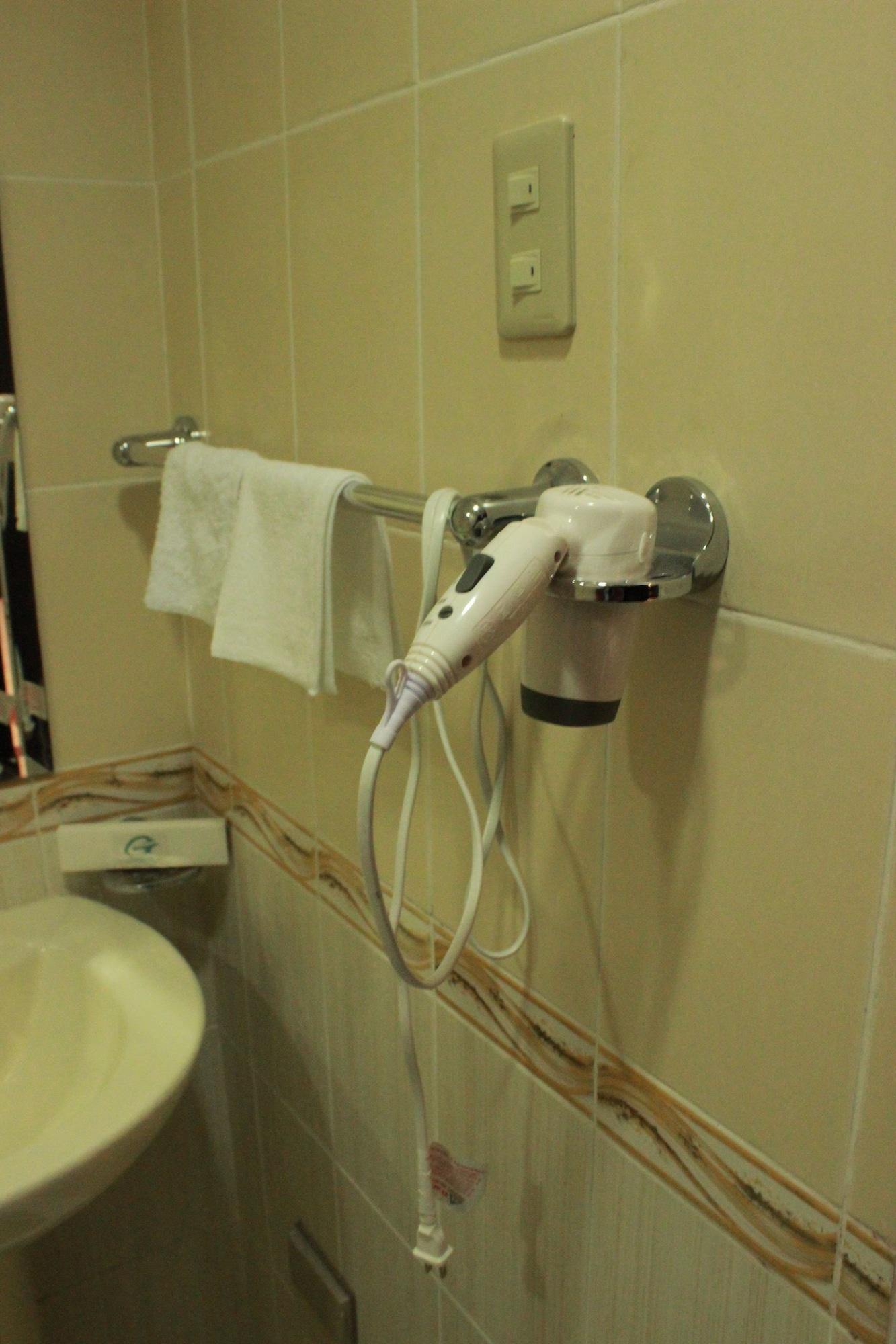 Green One Hotel Lapu-Lapu City Eksteriør billede