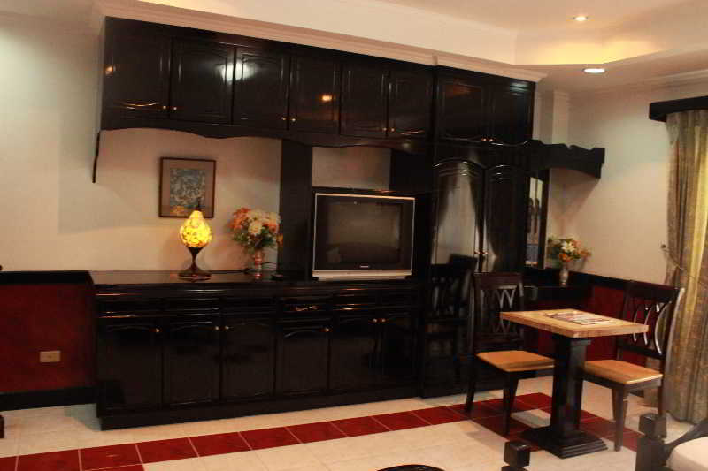 Green One Hotel Lapu-Lapu City Eksteriør billede