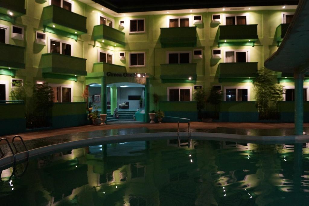 Green One Hotel Lapu-Lapu City Eksteriør billede