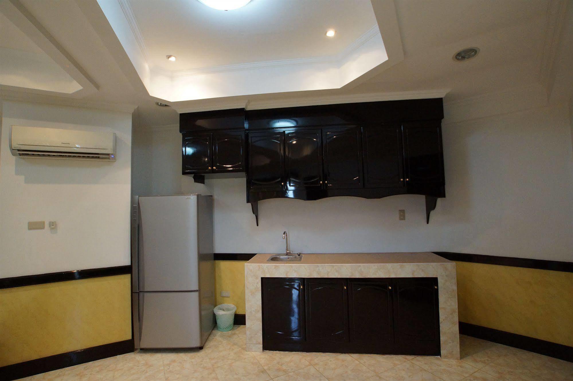 Green One Hotel Lapu-Lapu City Eksteriør billede