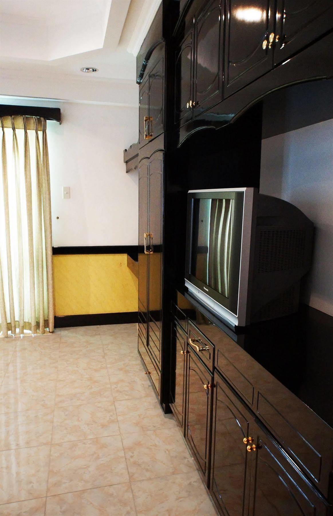 Green One Hotel Lapu-Lapu City Eksteriør billede